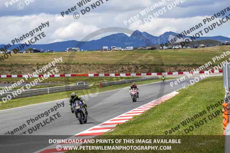 cadwell no limits trackday;cadwell park;cadwell park photographs;cadwell trackday photographs;enduro digital images;event digital images;eventdigitalimages;navarra;no limits trackdays;peter wileman photography;racing digital images;trackday digital images;trackday photos